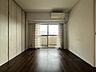 子供部屋：清かで艶やかな時間をもたらしてくれる室内です。