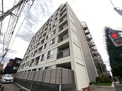 外観:飽きのこないシンプルモダンな外観です。 外観:飽きのこないシンプルモダンな外観です。