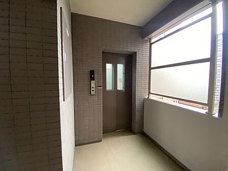 エレベーター完備のため荷物が多くなっても安心。