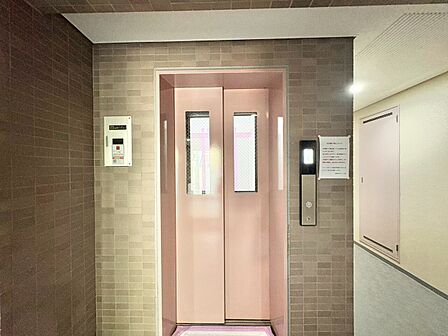 エレベーター完備のため荷物が多くなっても安心。