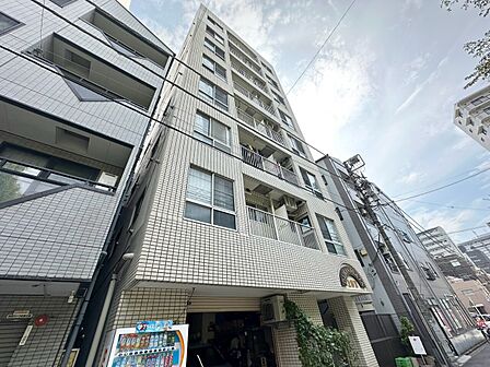 飽きのこないシンプルモダンな外観です。