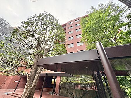 忙しく過ぎゆく日常を置き去るほど、ゆったりした時間が流れる住環境。