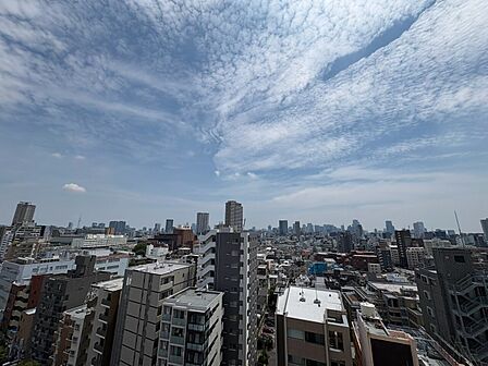 眺望や窓からの景色が良いと、家で過ごす時間も快適です。
