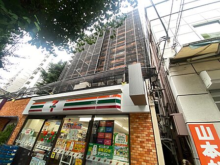 飽きのこないシンプルモダンな外観です。