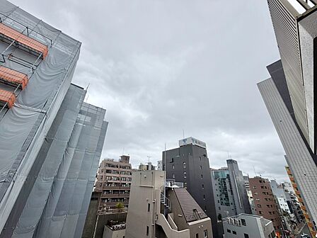 眺望や窓からの景色が良いと、家で過ごす時間も快適です。