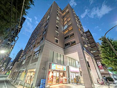 外観：飽きのこないシンプルモダンな外観です。