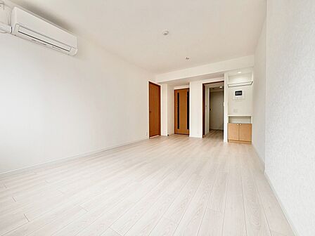 シンプルな内装と偏り過ぎないデザインで統一しました。