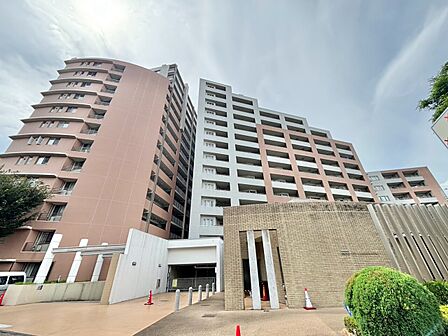飽きのこないシンプルモダンな外観です。