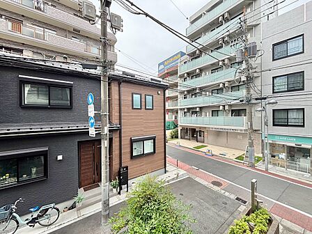 眺望や窓からの景色が良いと、家で過ごす時間も快適です。