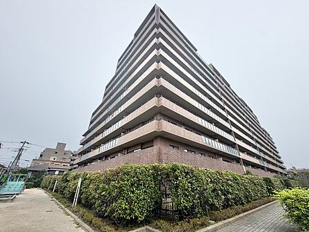 忙しく過ぎゆく日常を置き去るほど、ゆったりした時間が流れる住環境。