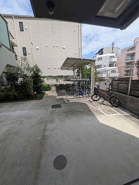 駐輪場も綺麗に整頓されています。※空き状況は都度ご確認下さい。
