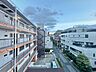 バルコニー：眺望や窓からの景色が良いと、家で過ごす時間も快適です。