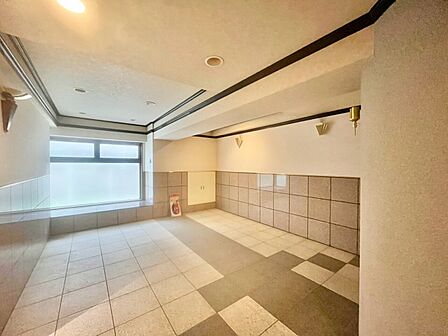 館内は静寂な中が保たれており、管理が行き届いている印象を受けました。
