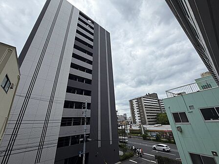 眺望や窓からの景色が良いと、家で過ごす時間も快適です。