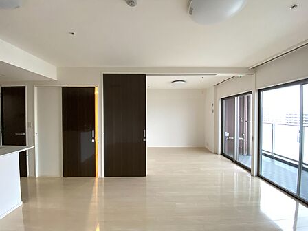 充実した生活は伸びやかな居室空間から始まります。