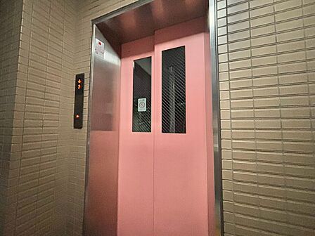 エレベーター完備のため荷物が多くなっても安心。