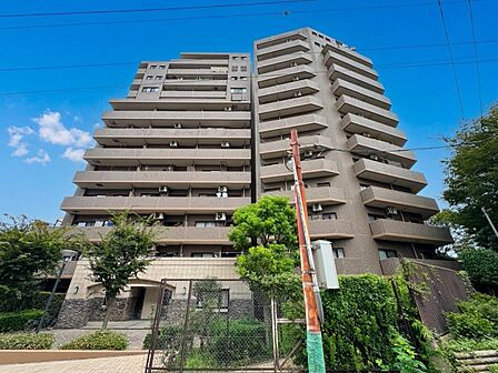 飽きのこないシンプルモダンな外観です。