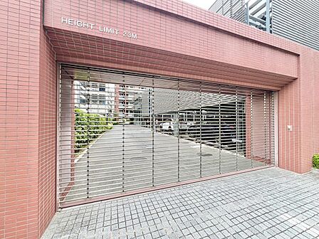 駐車スペースが嬉しいですね。※空き状況は都度ご確認下さい。