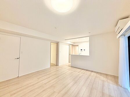 通風・採光に優れ、心地よい光と風が溢れています。