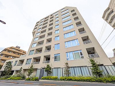 外観：飽きのこないシンプルモダンな外観です。