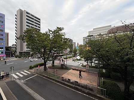 眺望や窓からの景色が良いと、家で過ごす時間も快適です。