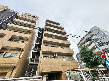 忙しく過ぎゆく日常を置き去るほど、ゆったりした時間が流れる住環境。