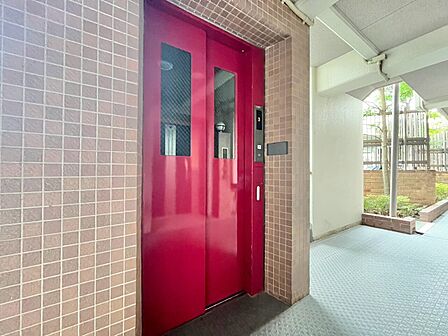 エレベーター完備のため荷物が多くなっても安心。