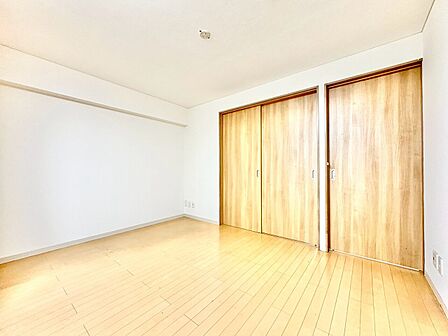 シンプルな内装と偏り過ぎないデザインで統一しました。