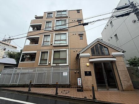 忙しく過ぎゆく日常を置き去るほど、ゆったりした時間が流れる住環境。