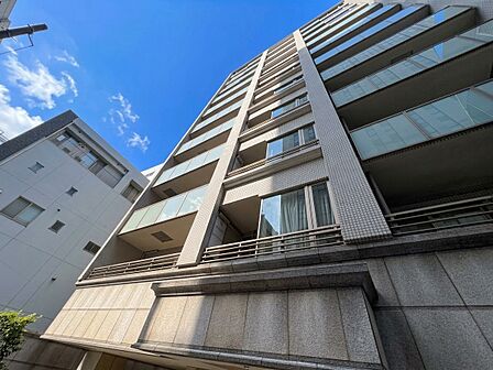飽きのこないシンプルモダンな外観です。