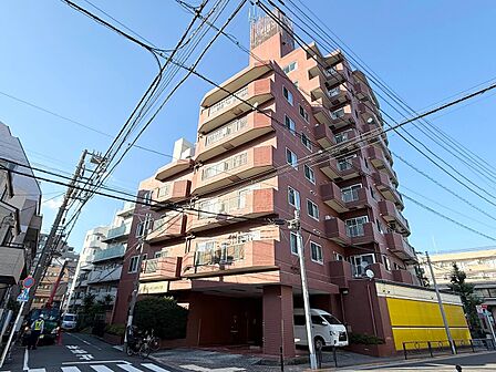 飽きのこないシンプルモダンな外観です。