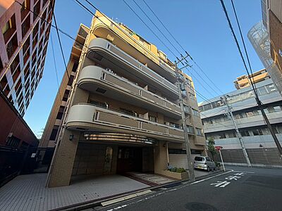 外観:飽きのこないシンプルモダンな外観です。 外観:飽きのこないシンプルモダンな外観です。