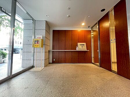館内は静寂な中が保たれており、管理が行き届いている印象を受けました。