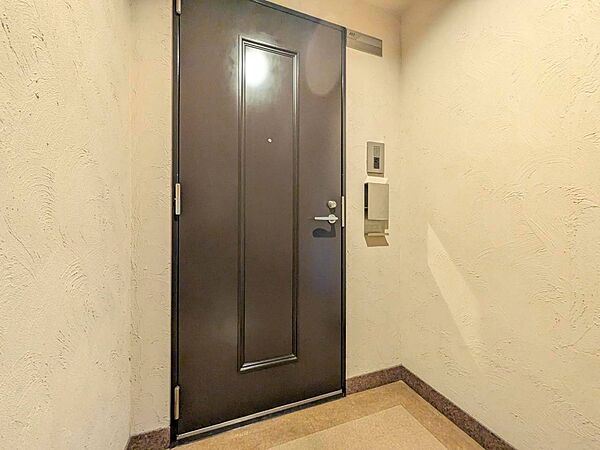 玄関を拡大表示
