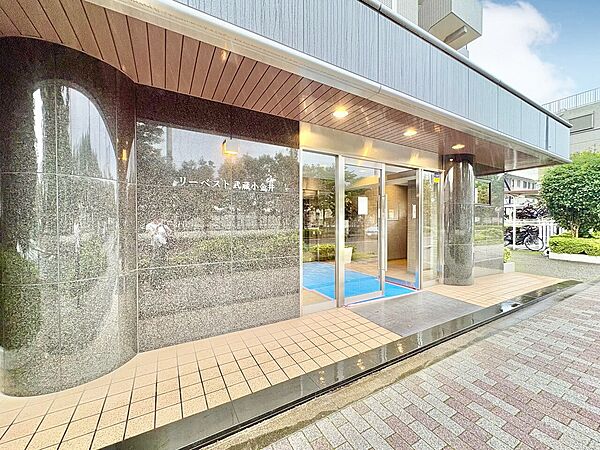 エントランスを拡大表示