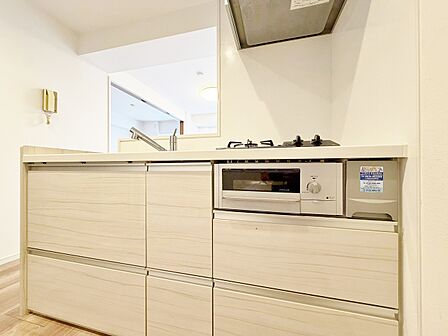 使いやすくスタイリッシュなキッチン空間になっております。