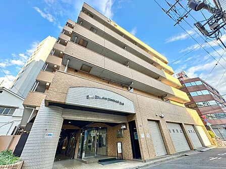 飽きのこないシンプルモダンな外観です。
