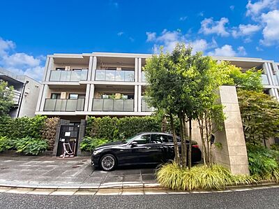 外観：飽きのこないシンプルモダンな外観です。