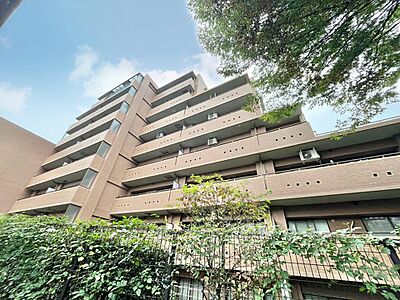 外観：飽きのこないシンプルモダンな外観です。