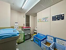 ゴミ置場。綺麗に管理されております。