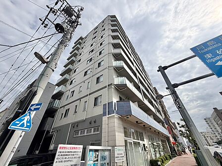飽きのこないシンプルモダンな外観です。