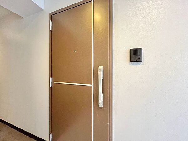 玄関を拡大表示