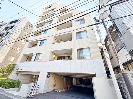 忙しく過ぎゆく日常を置き去るほど、ゆったりした時間が流れる住環境。