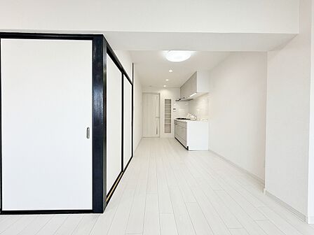 シンプルな内装と偏り過ぎないデザインで統一しました。