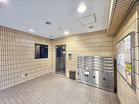 館内は静寂な中が保たれており、管理が行き届いている印象を受けました。