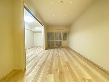 落ち着いた雰囲気に包まれて、伸びやかな空間。