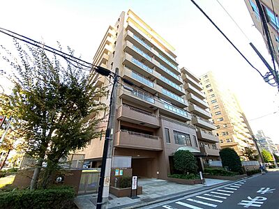外観:飽きのこないシンプルモダンな外観です。 外観:飽きのこないシンプルモダンな外観です。
