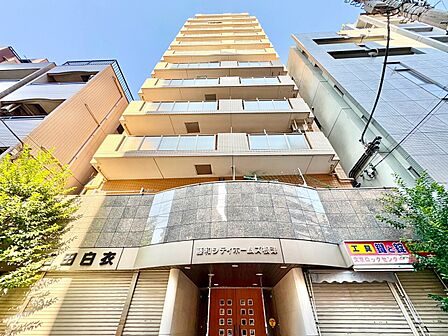 飽きのこないシンプルモダンな外観です。