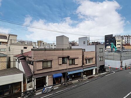 眺望や窓からの景色が良いと、家で過ごす時間も快適です。