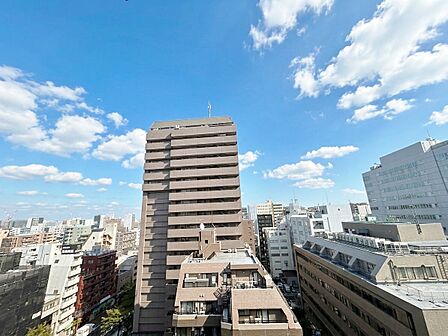 陽当たり・通風・開放感に恵まれた環境です。
